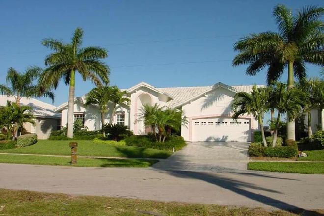 Muster Luxus Villa mit Pool, Marco Island / Florida