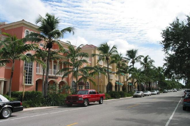 Muster Luxus Villa mit Pool Marco Island / Florida :  Downtown Naples 