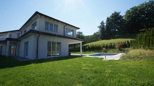 neuwertige Villa mit Pool Staad :  ��� ���